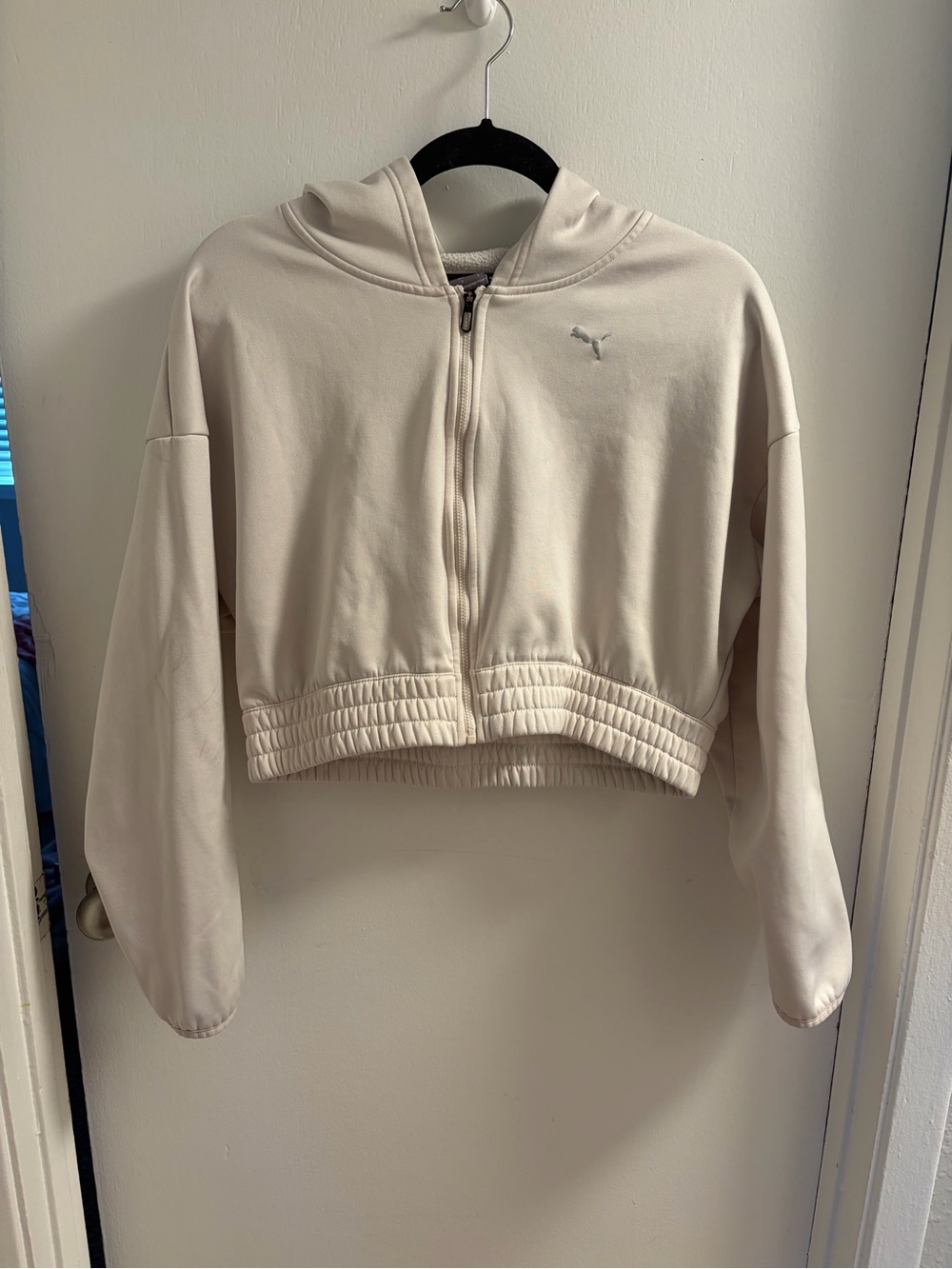 Puma Cropped Zip-Up Hoodie in Light Beige/Cream